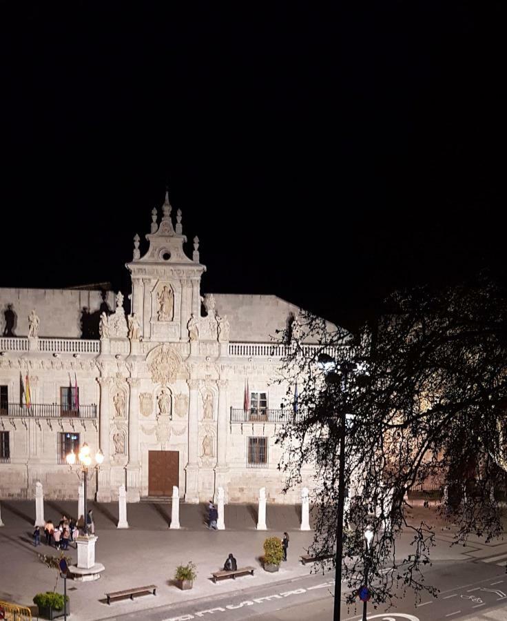 Universidad 4 Valladolid Exteriér fotografie